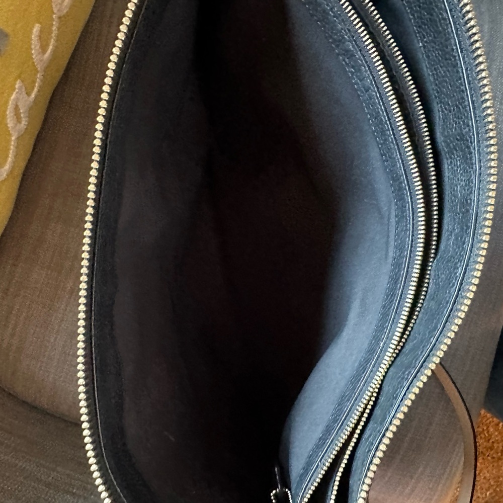 Coach Pebbled Leather Highrise handbag 30473 - Picture 8 of 12